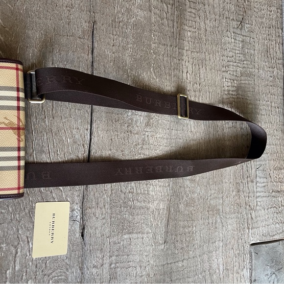 SOLD SOLD SOLD‼️Authentic Burberry Crossbody Bag - Picture 5 of 13